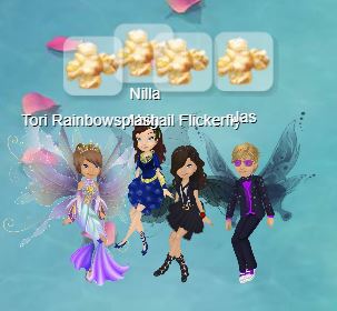 Prom Queens And King.JPG